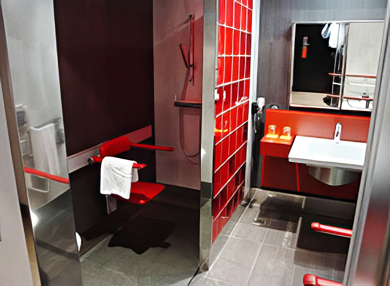 Confortel Atrium Hotel (ES)