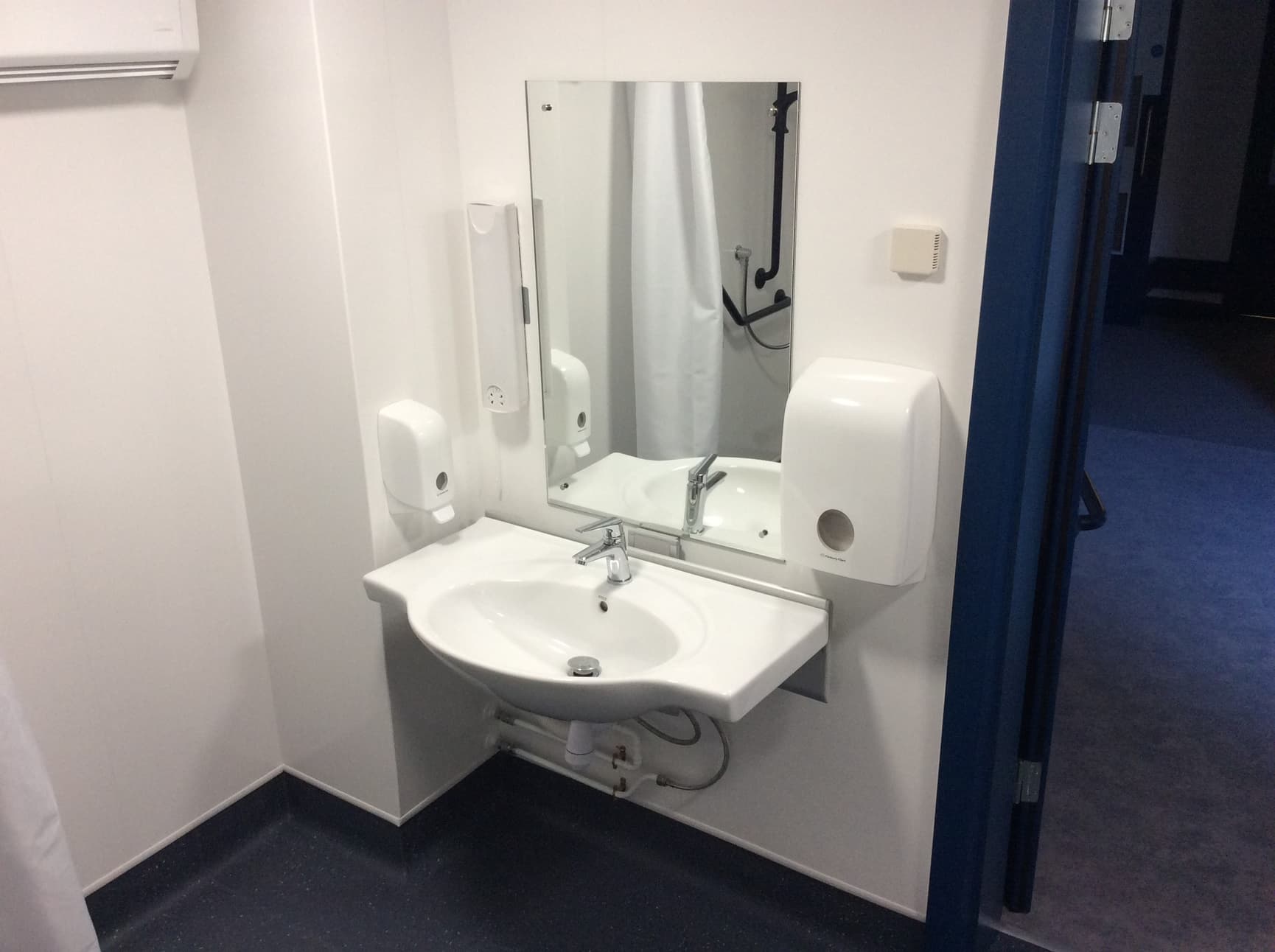 Accessible bathrooms Treloar College (UK)