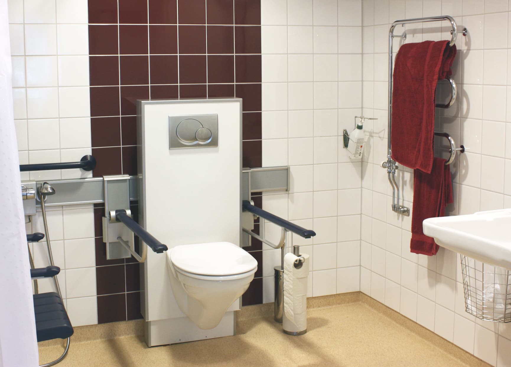 Accessible bathrooms solution, Zakrisdal (SE)