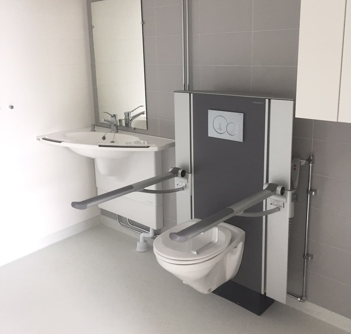 Accessible bathroom solution, Silver Life (SE)