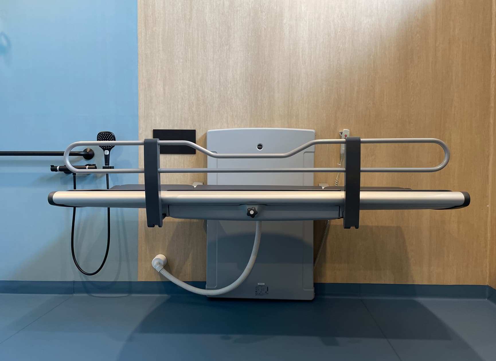 Pressalit SCT 3000 shower and changing table