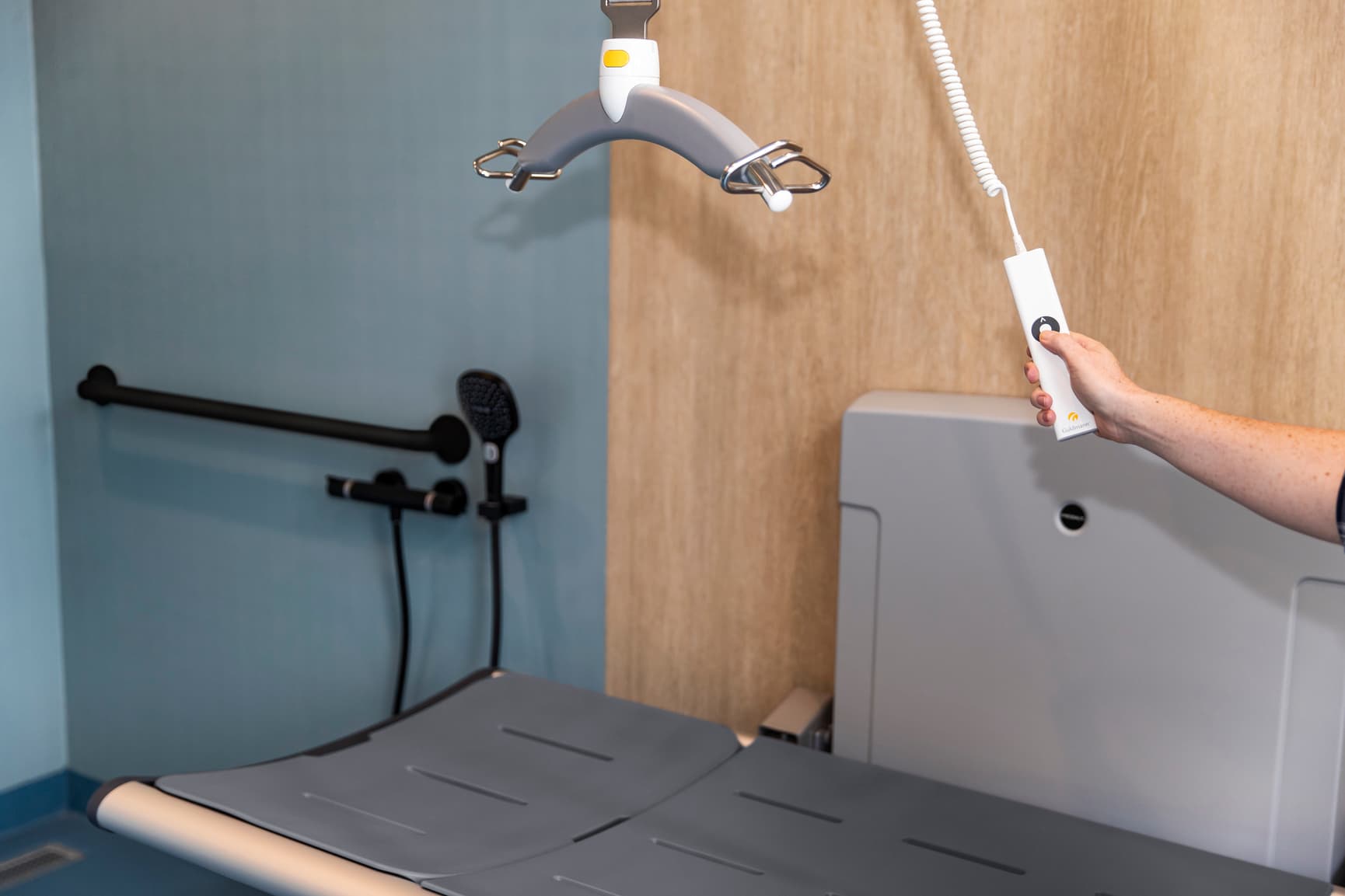 ceiling hoist